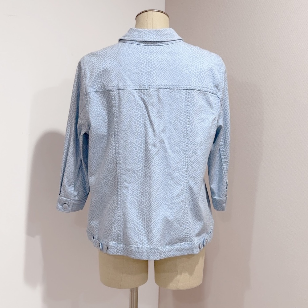 Denim & Co. Women's Blue Snakeskin Print Stretch Denim Jean Jacket Size L - Picture 2 of 6